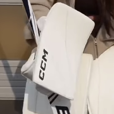 CCM Axis XF Pro